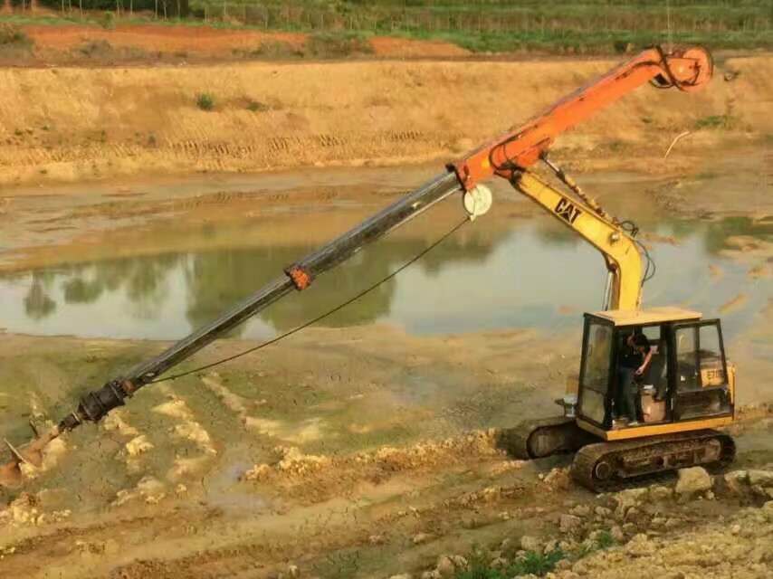 挖機(jī)伸縮臂廠家定制、勾機(jī)伸縮臂廠家改裝、伸縮臂挖機(jī)廠家